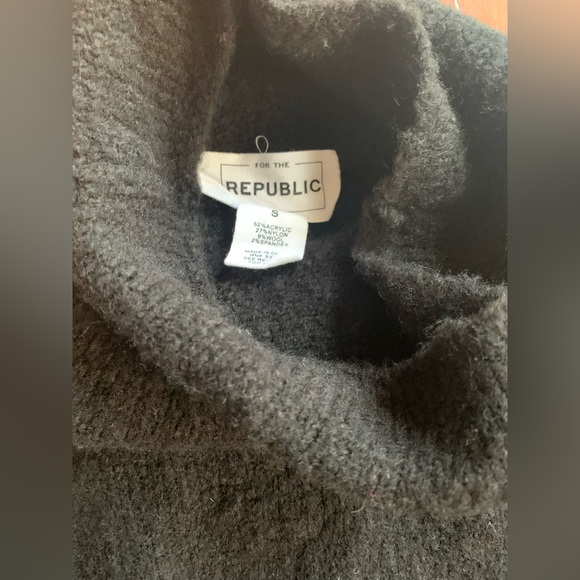 For The Republic Black Sweater - Picture 3 of 3